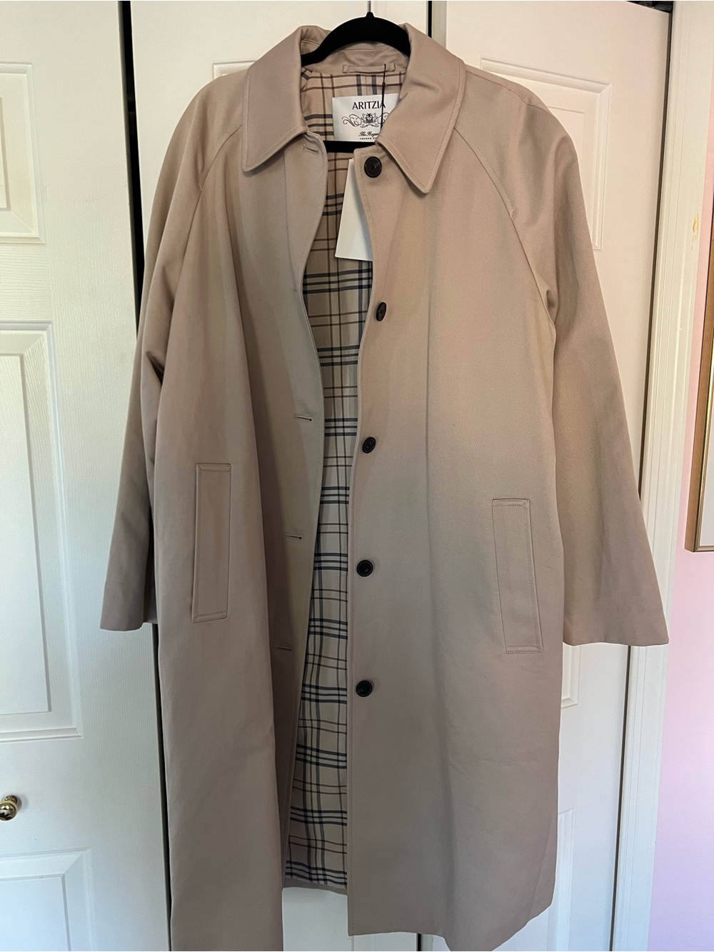 Aritzia Tan Single-Breasted Trench Coat